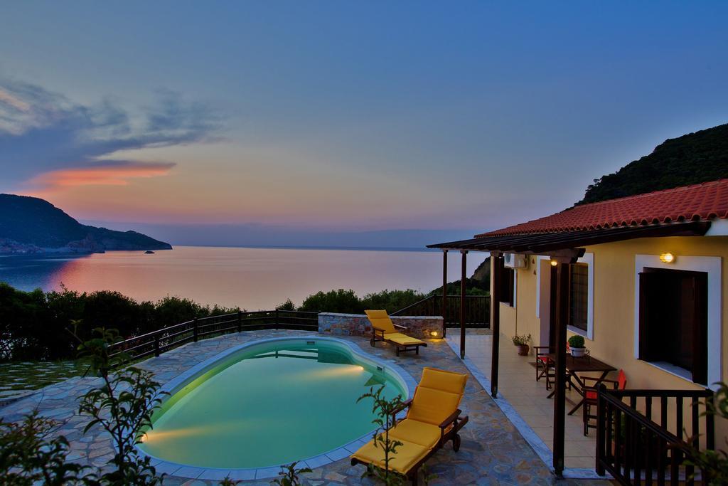 Porto Skopelos Villas Exterior photo